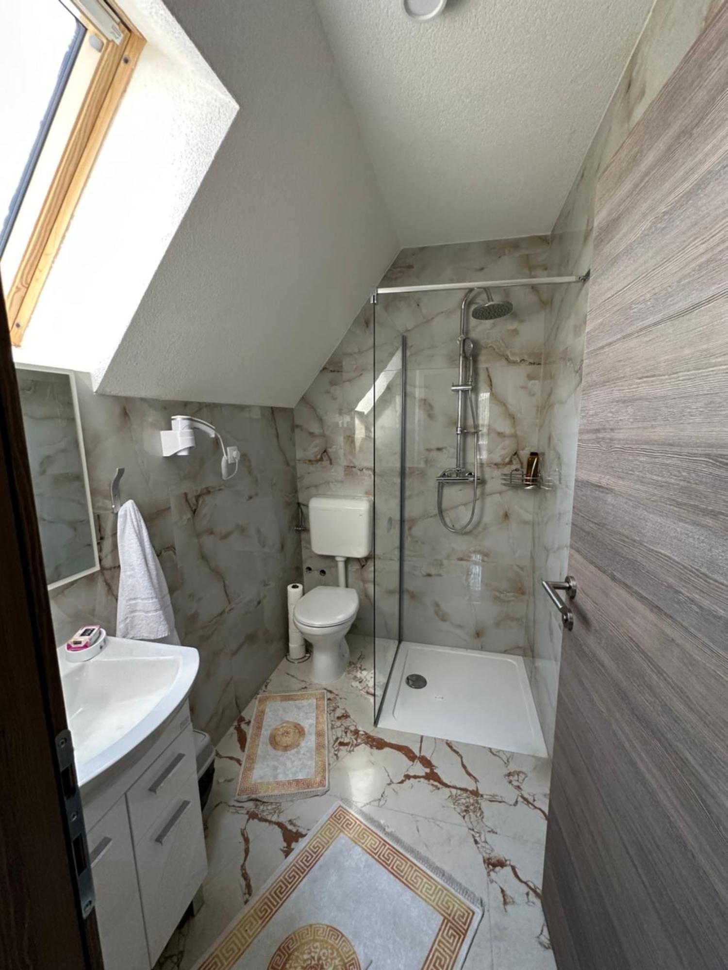Bungalow House - 5 Rooms Zolaci المظهر الخارجي الصورة