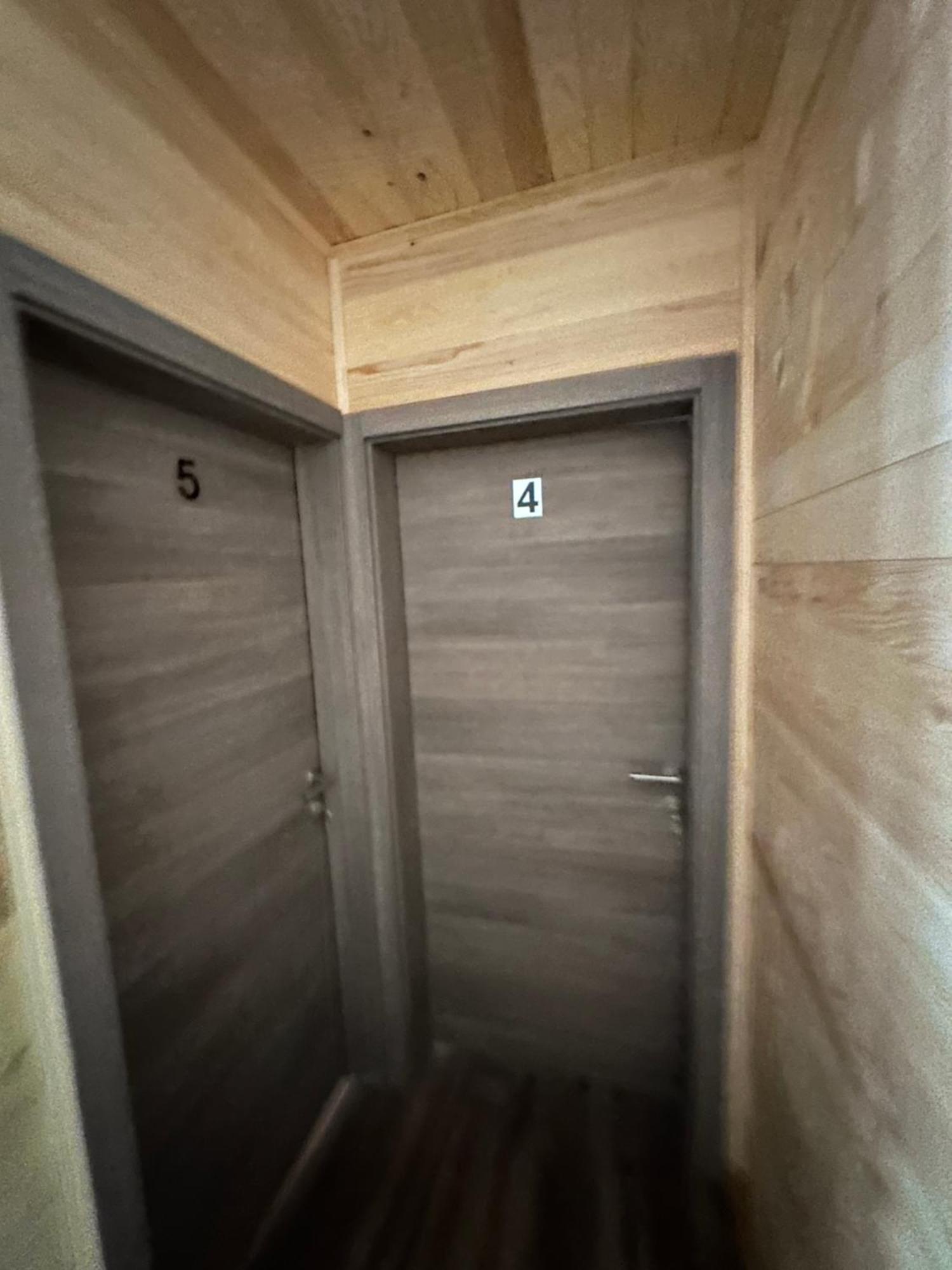 Bungalow House - 5 Rooms Zolaci المظهر الخارجي الصورة